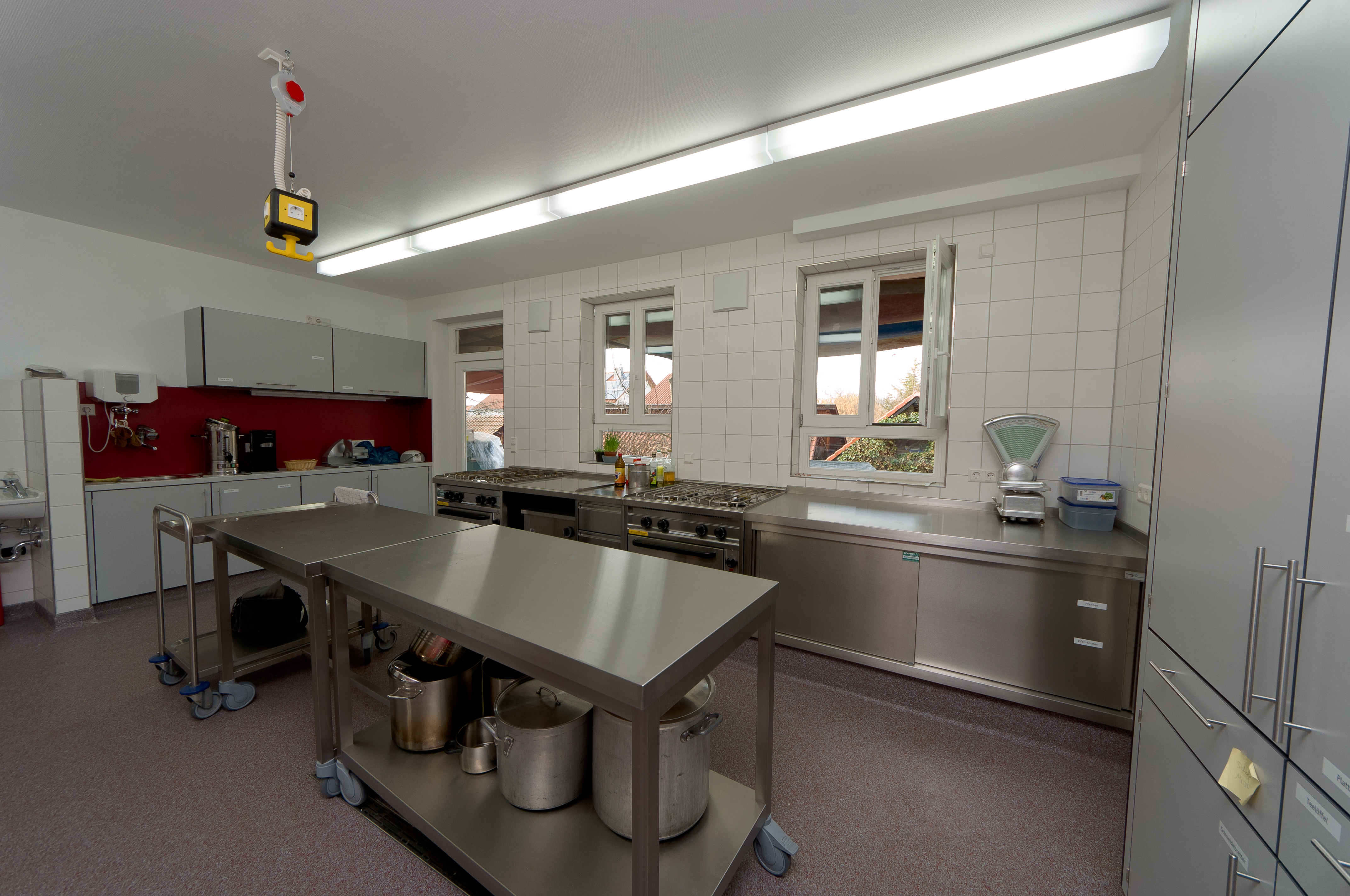 Küche in der Jugendbildungstette des BDP in Kleinbettlingen.